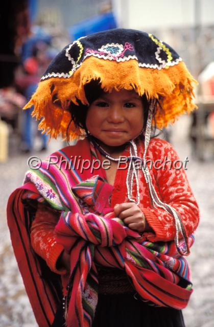 perou 11.JPG - Portrait d'enfantMarché de PisacPérou